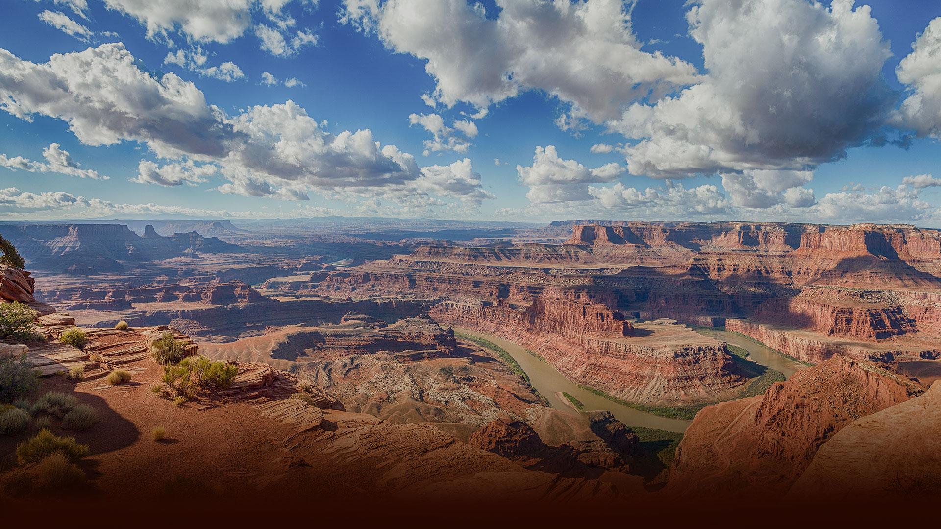 Stunning red rock landscape of Moab, Utah with dramatic cliffs and desert scenery